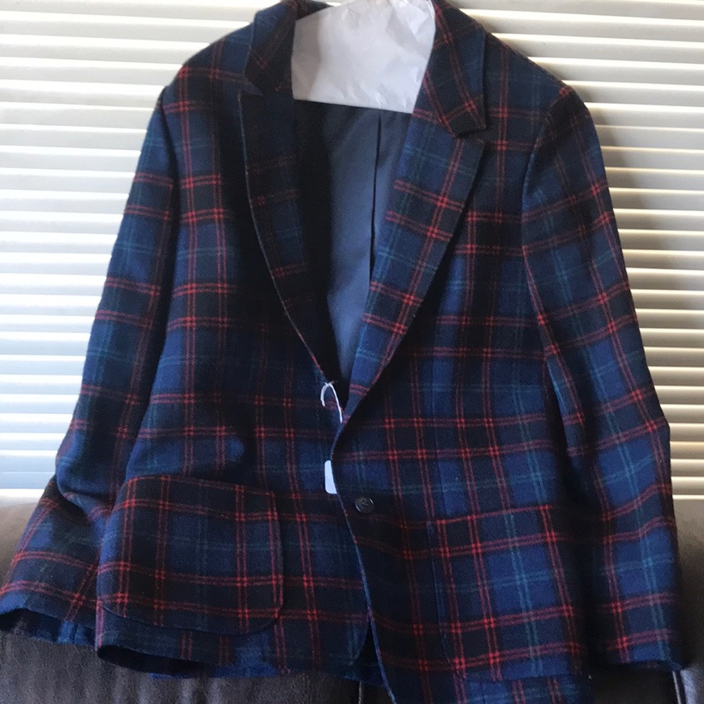 A 100% virgin wool ladys coat